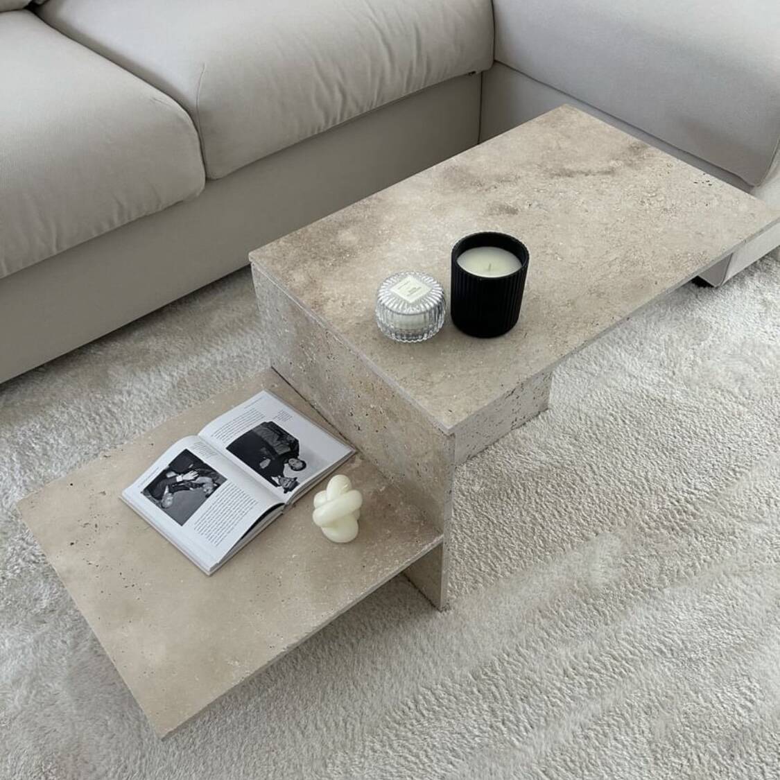 Table basse en travertin « escalier »