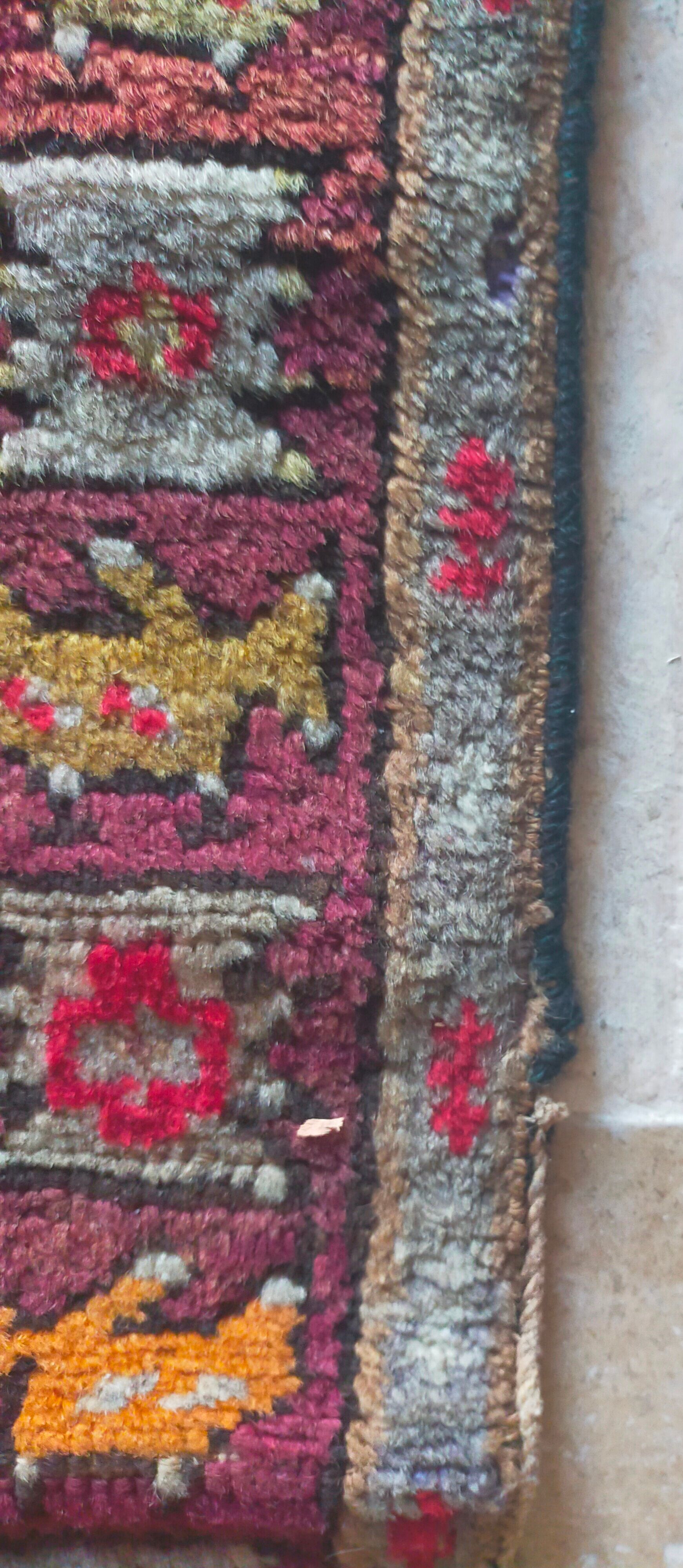 Kilim carpet 187 x 114