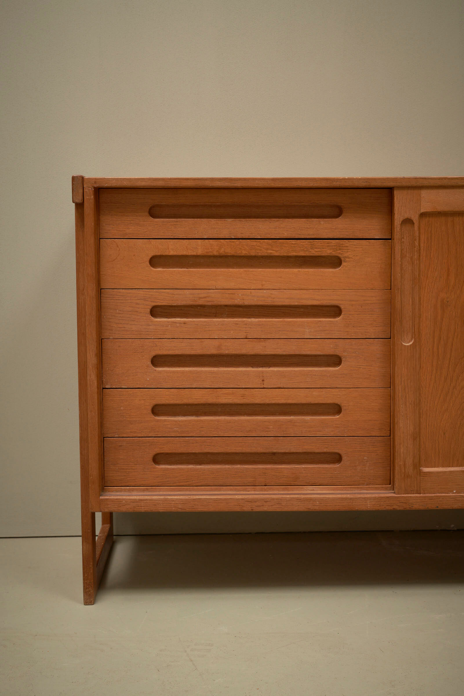 Sideboard danoise en chêne, 1970s