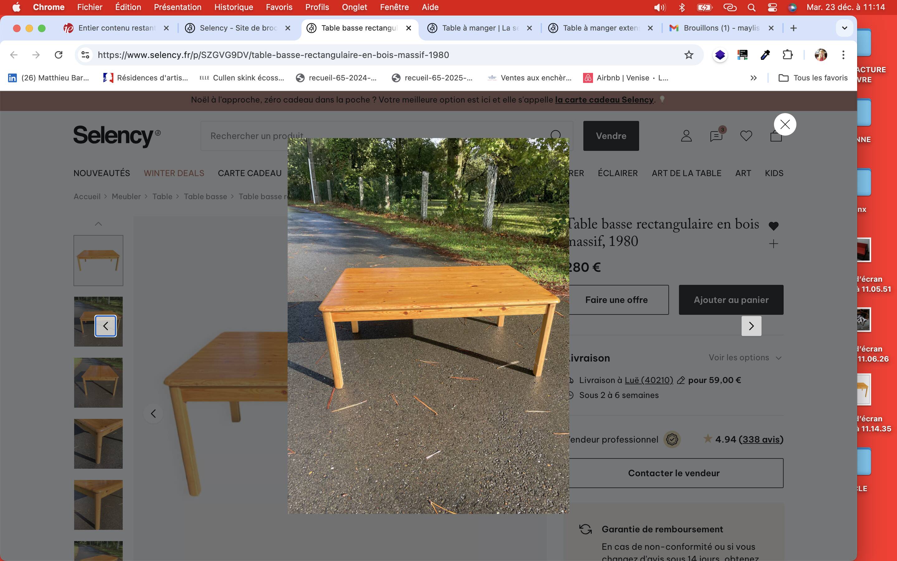 Rectangular coffee table in solid pine wood.