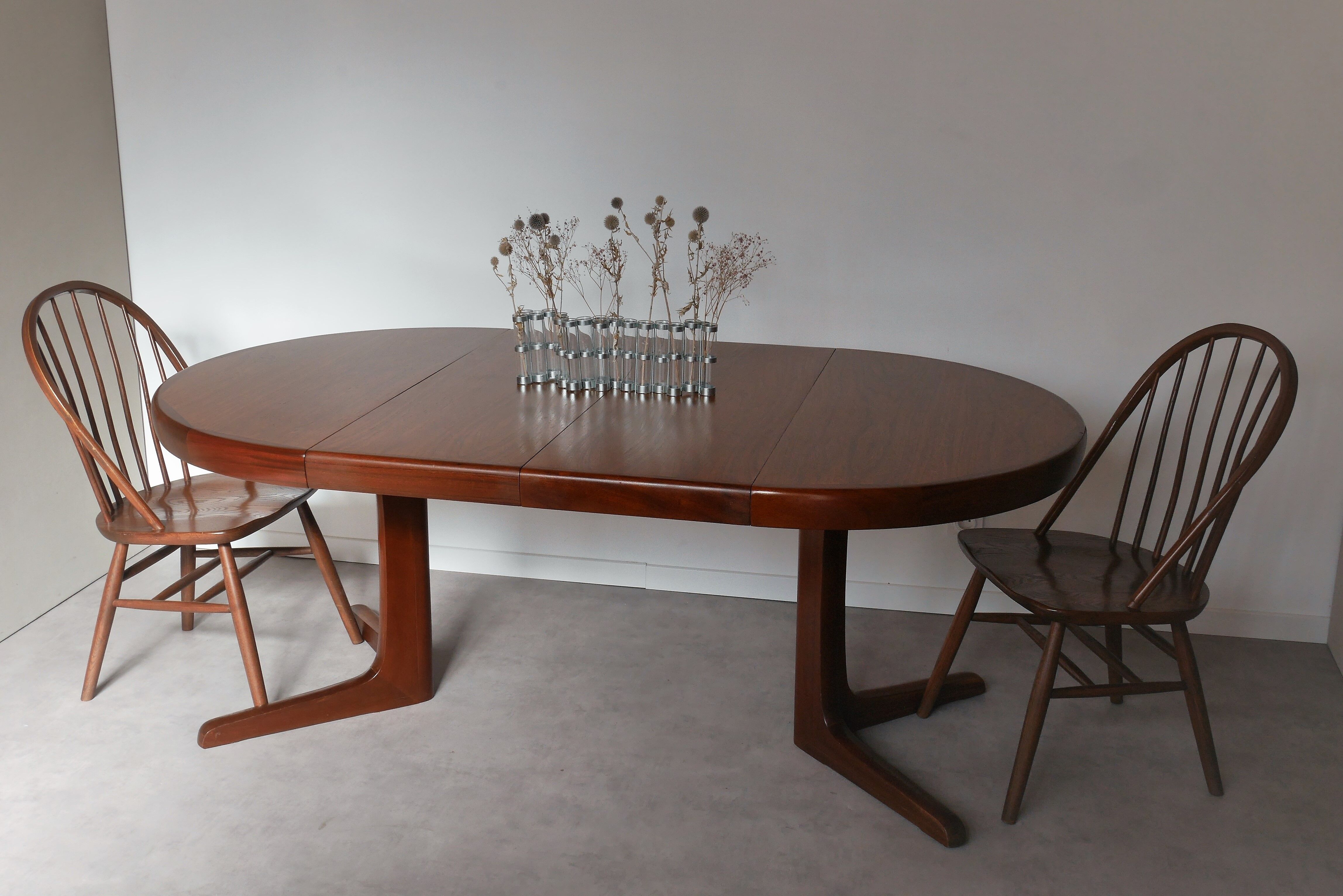Baumann central foot extension table 1960