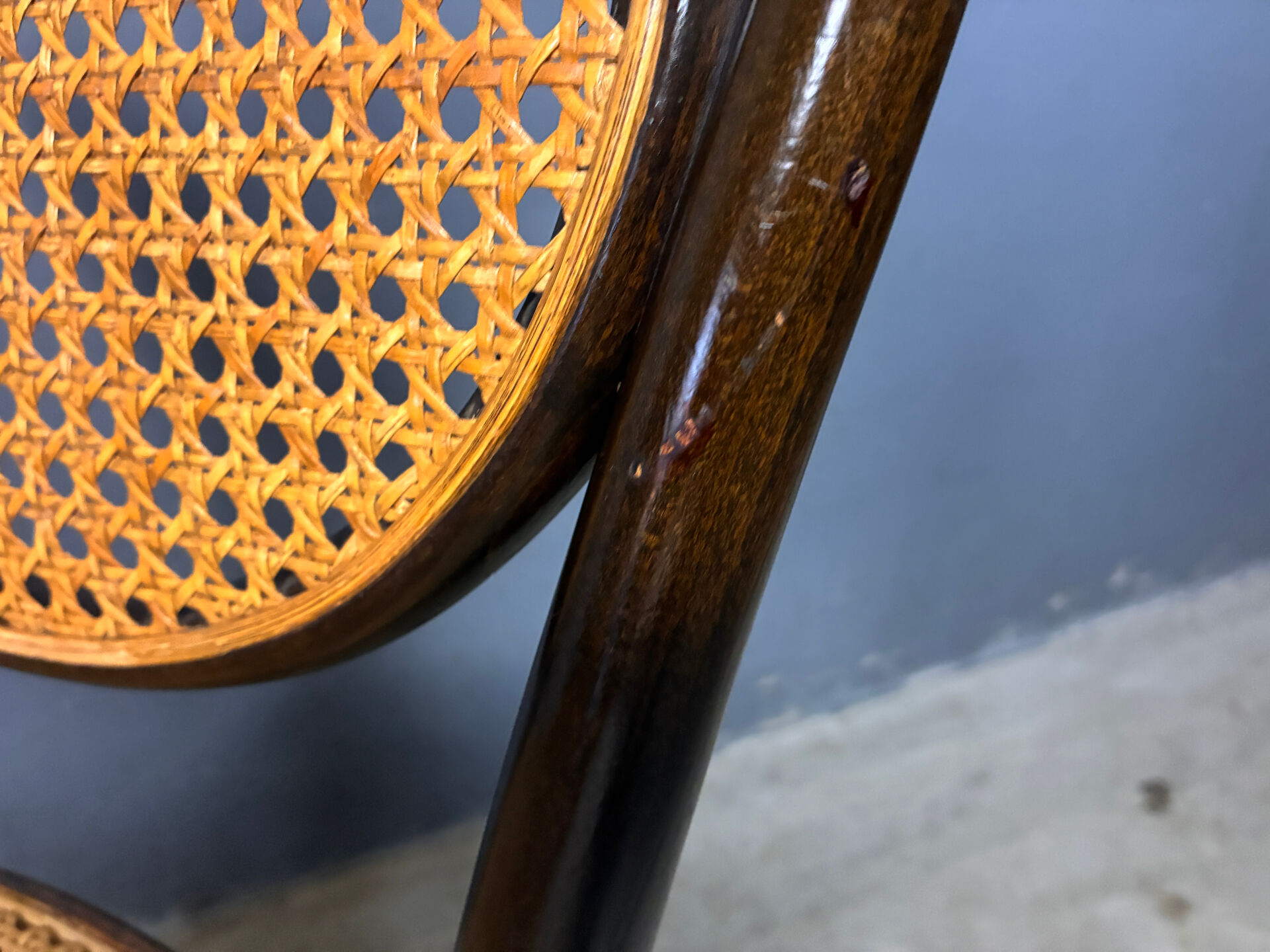 Thonet 215r 6 chairs, classic design