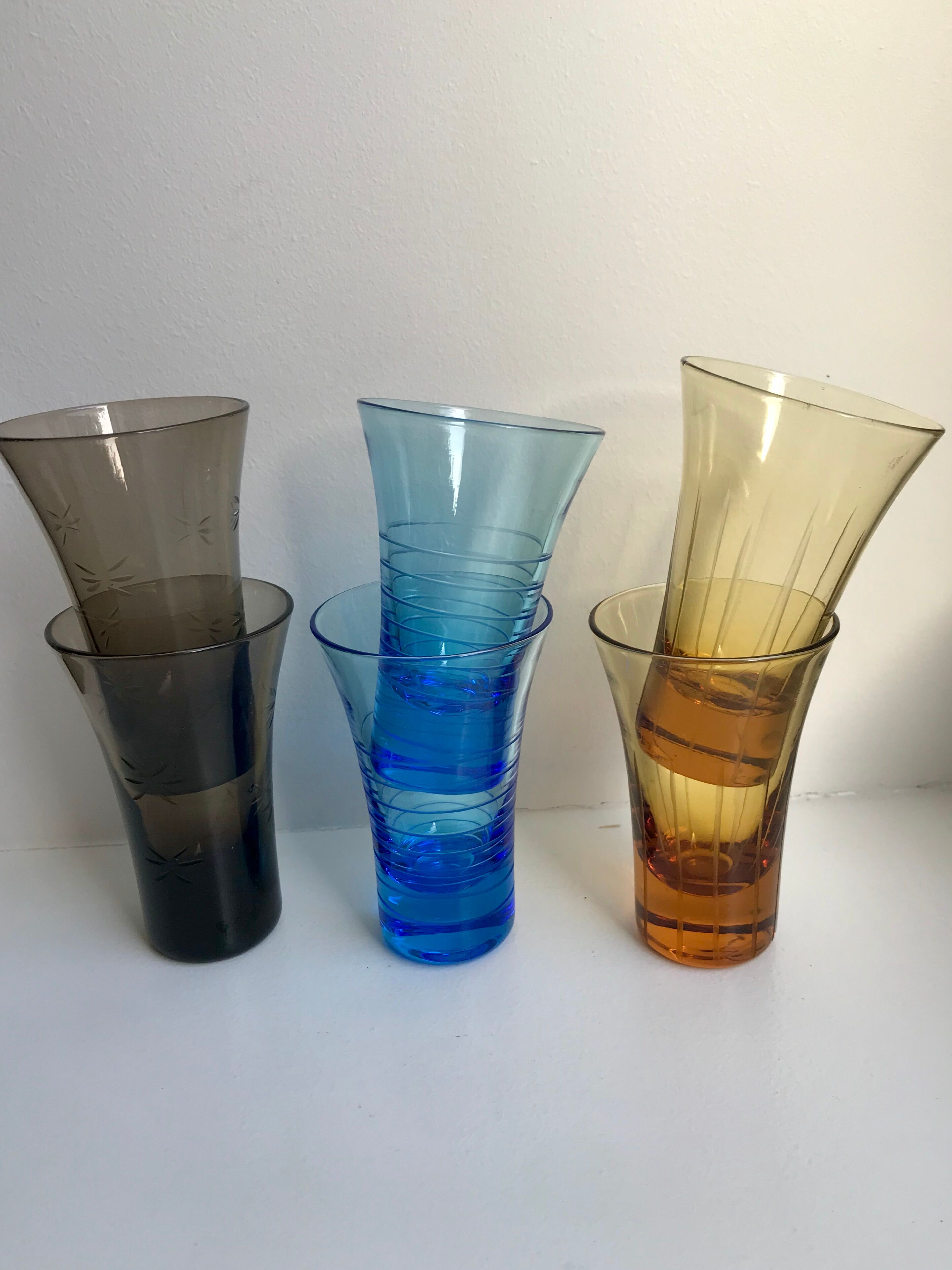 Set of 6 colored and engraved design shot glasses 60s-70s