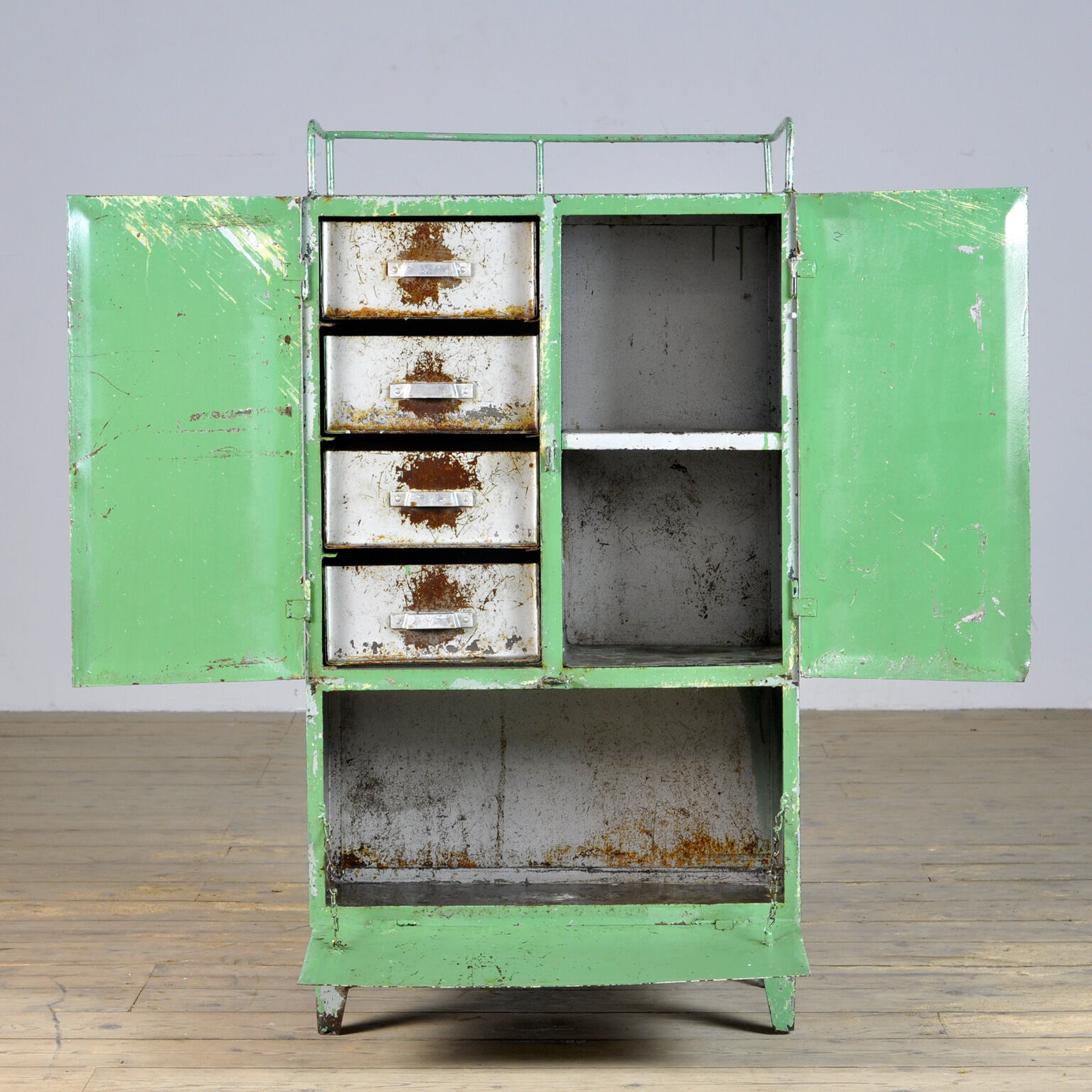 Armoire en fer industriel avec 4 tiroirs, années 1960
