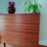 Scandinavian chest of drawers with 4 drawers
