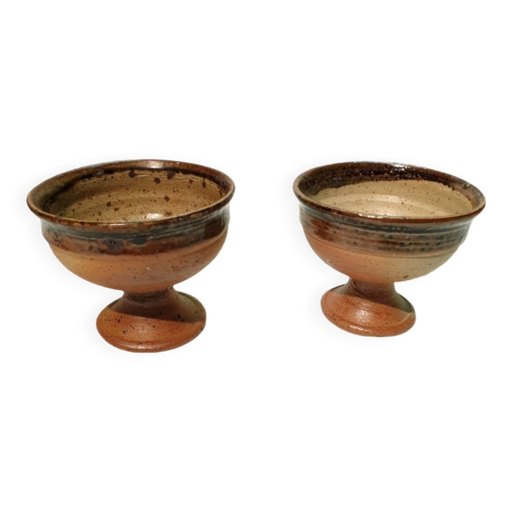2 glazed stoneware bowls
