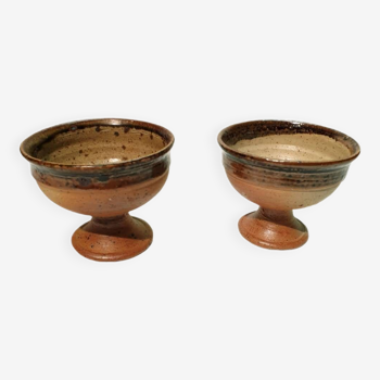 2 enameled stoneware bowls