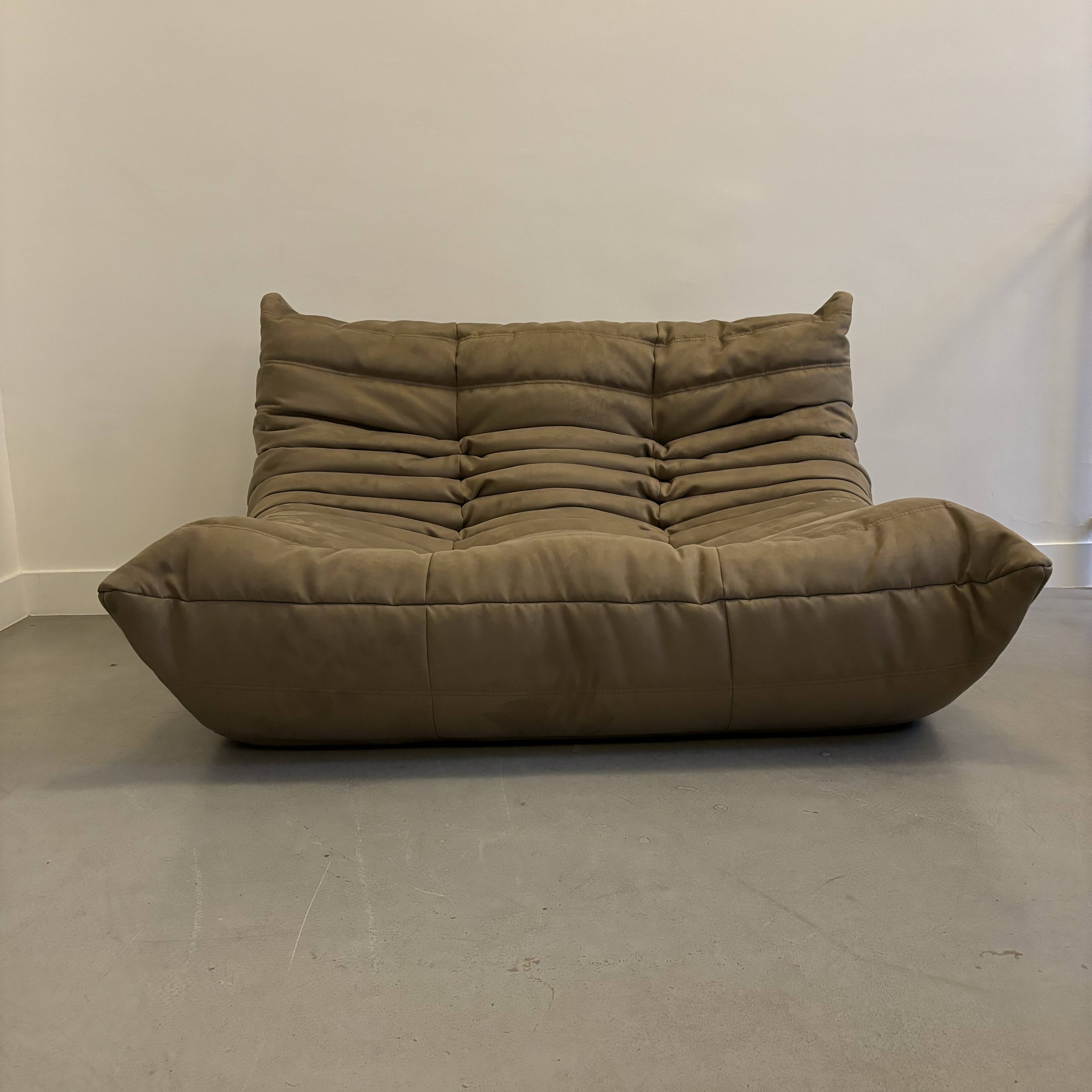 Canapé 2 places Togo de Michel Ducaroy pour Ligne Roset