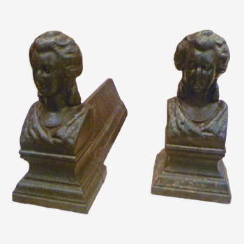PAIR OF CAST IRON CHENETS pattern "woman with pearl necklace"