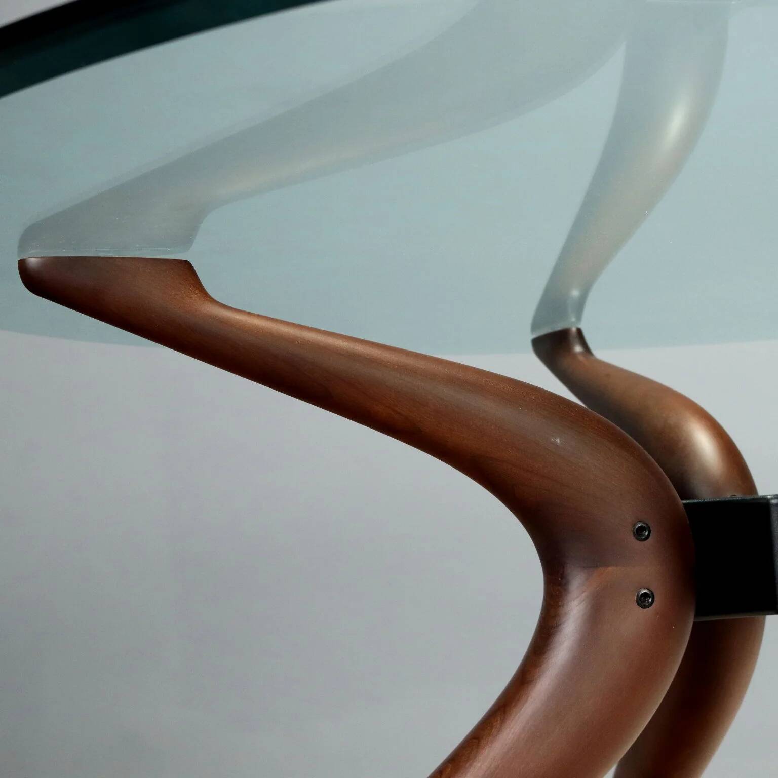 Table ronde moderne Porada, design Marconato et Zappa, années 2000