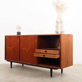 Buffet en teck, design danois, années 1960, designer : EW Bach