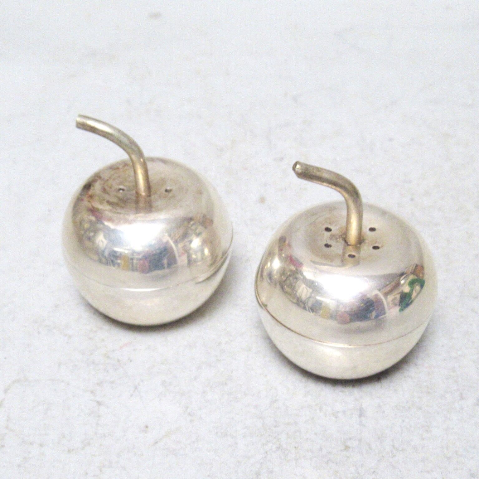 Pepper and salt apple 70s