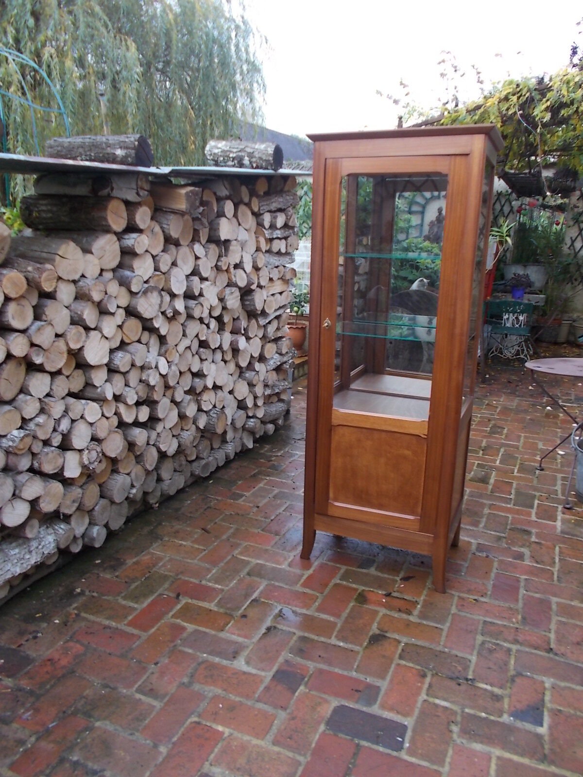 Mahogany showcase