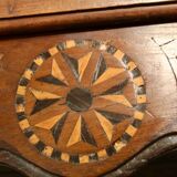 Vaisselier Louis XV en chêne et loupe de frêne