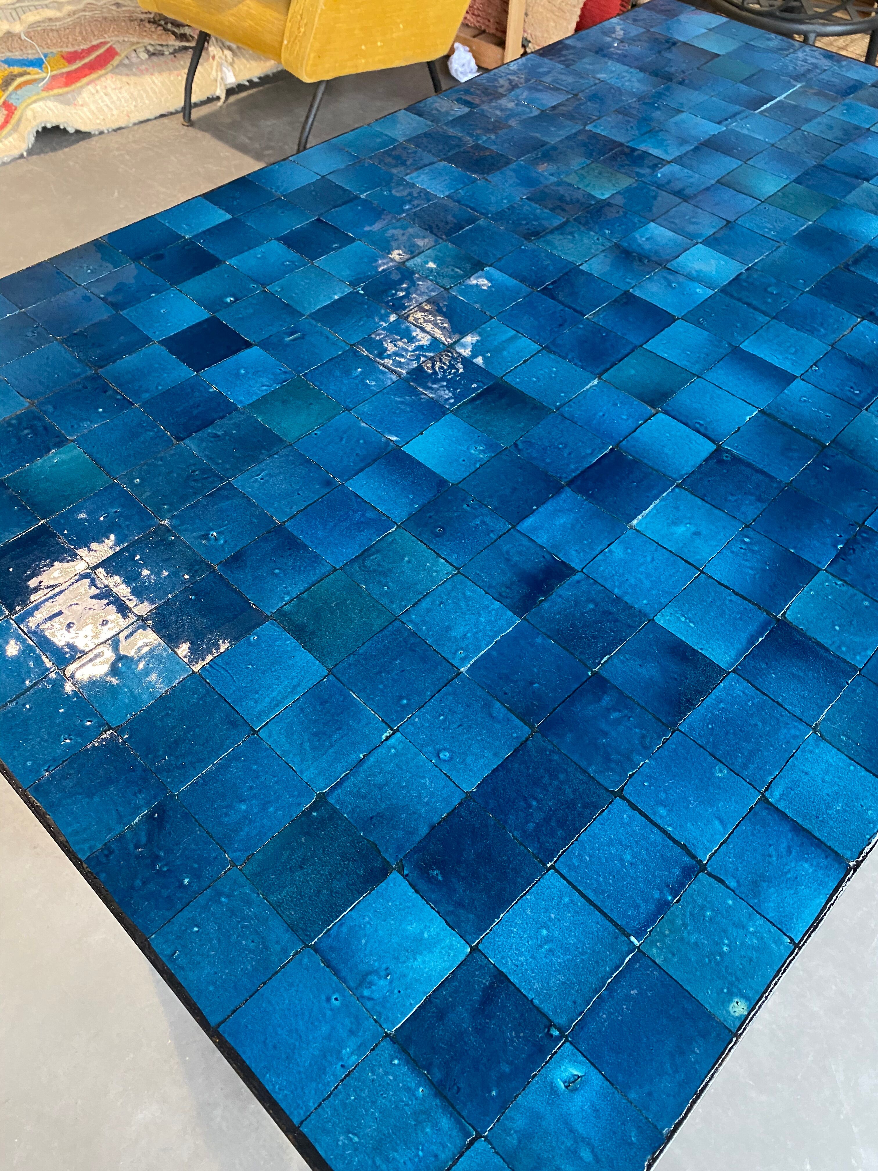 Table zellige 4 people outside