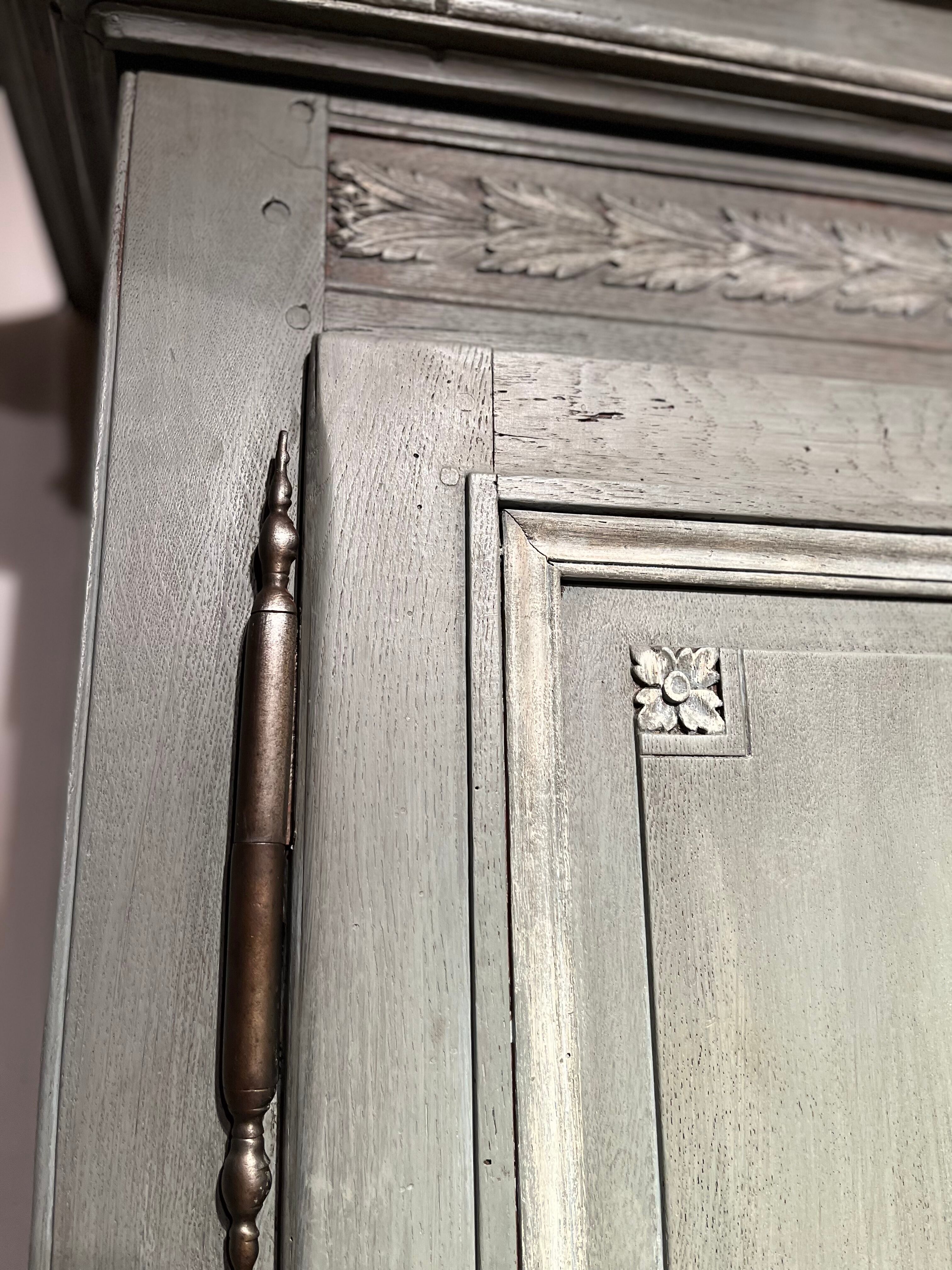 Buffet Louis XV patinated