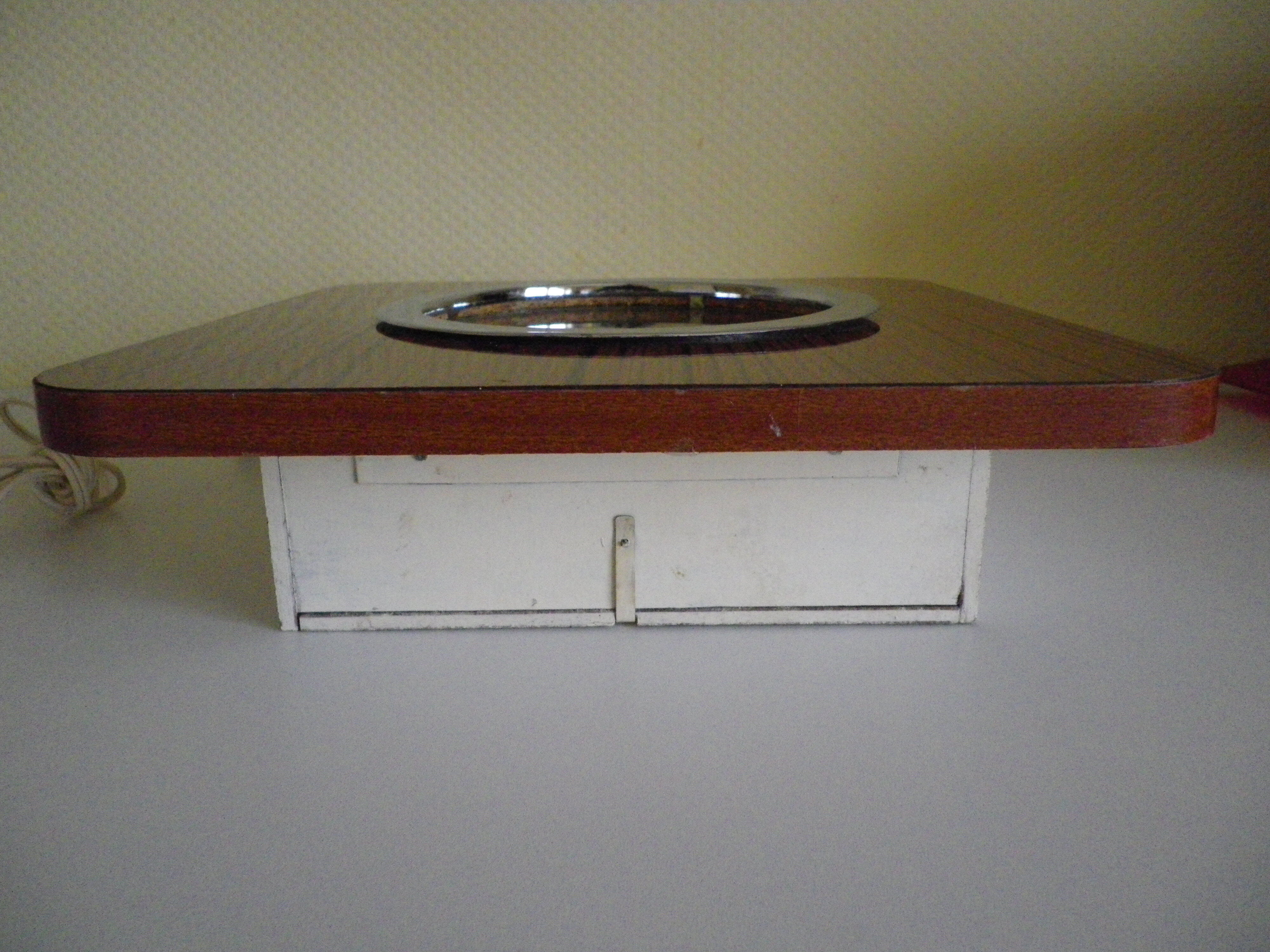 Electric wall clock in formica - 1950s