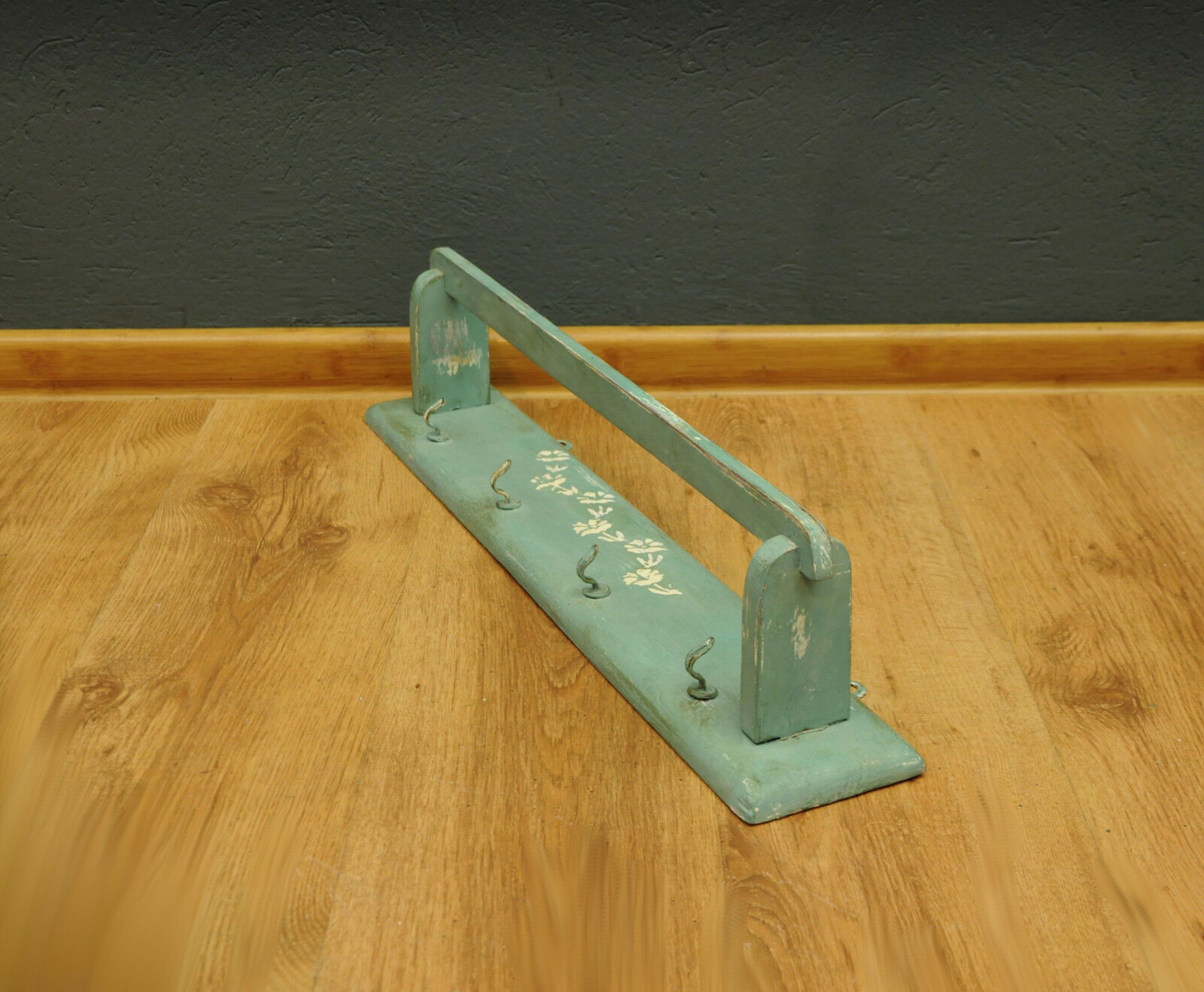 Shabby chic shelf, scandinavian design