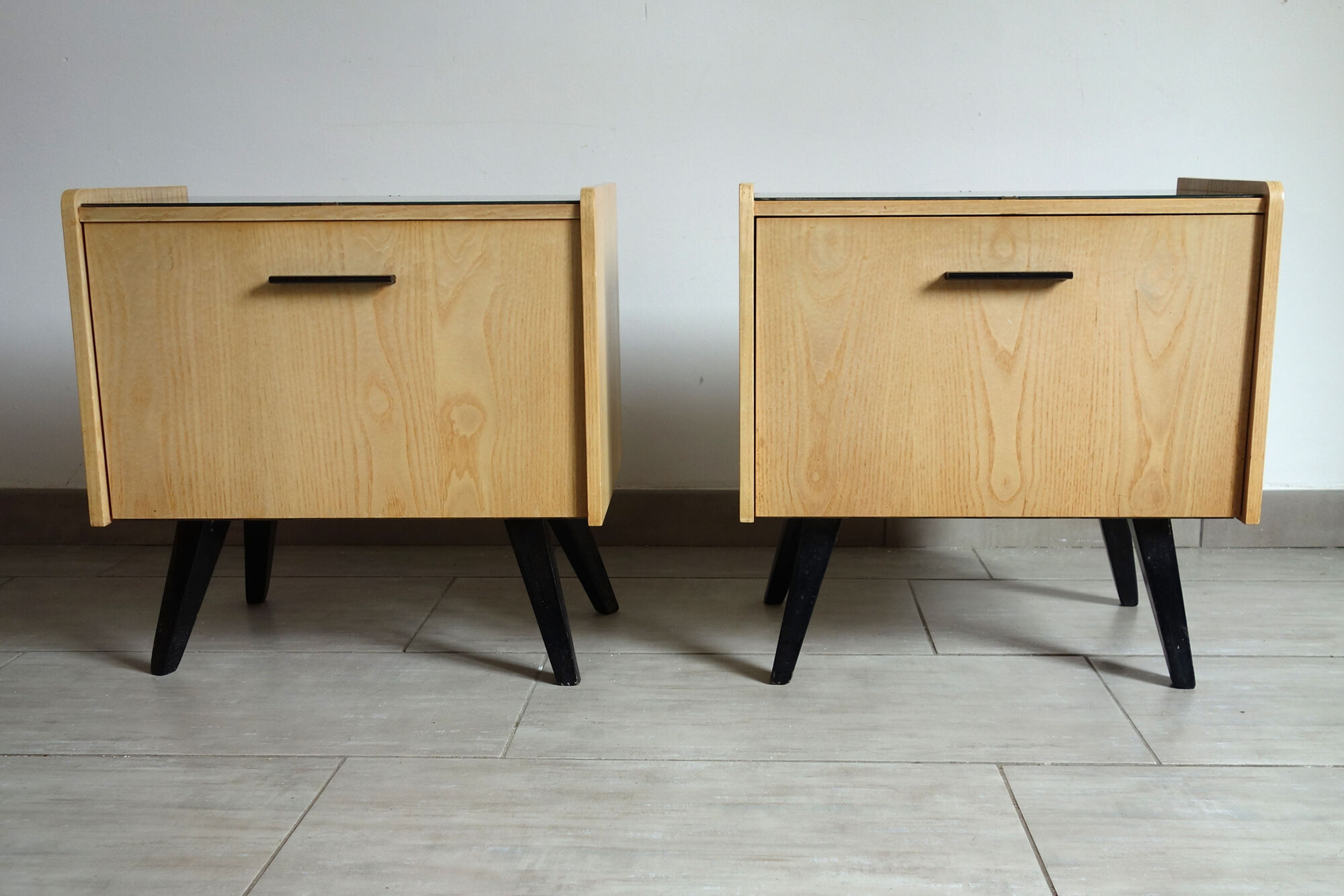 Pair of bedside tables 60 feet compass