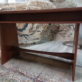 Bureau rétro design en placage et laiton années 60-70