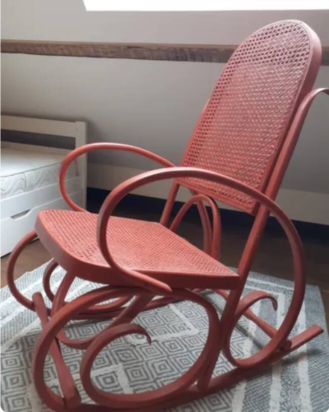 Rocking chair rouge