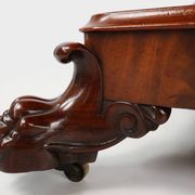 Extendable Antique English Dining Table in Victorian style, ca. 1830