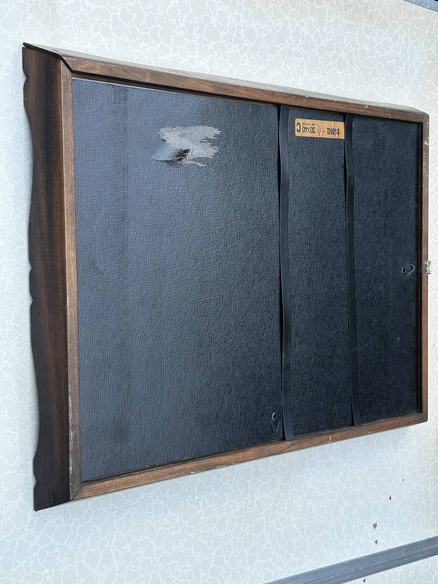 Cadre photo vintage Mid-Century en bois sculpté – 30 × 40 cm