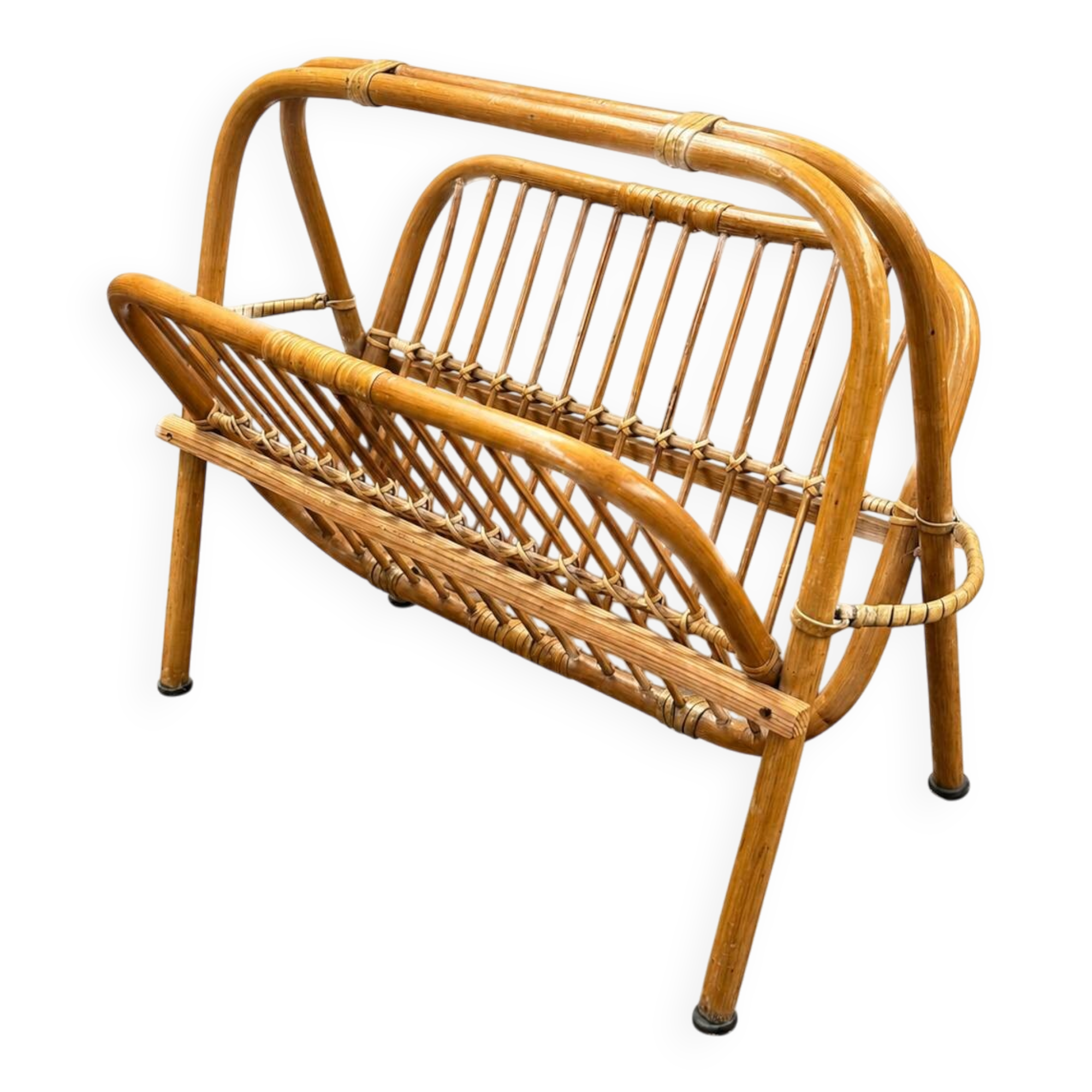 Wicker magazine rack