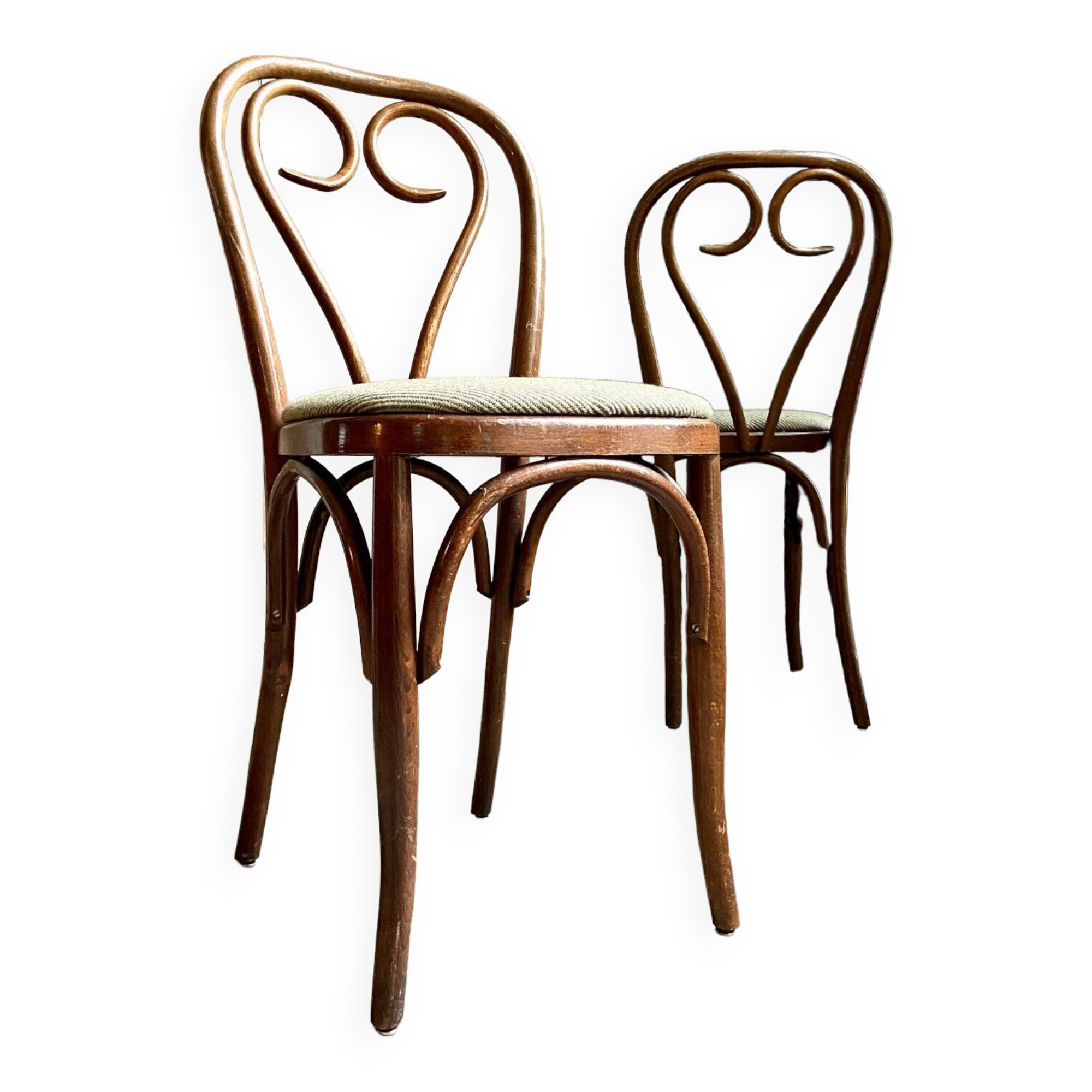 Heart bistro chair in beech and green wool