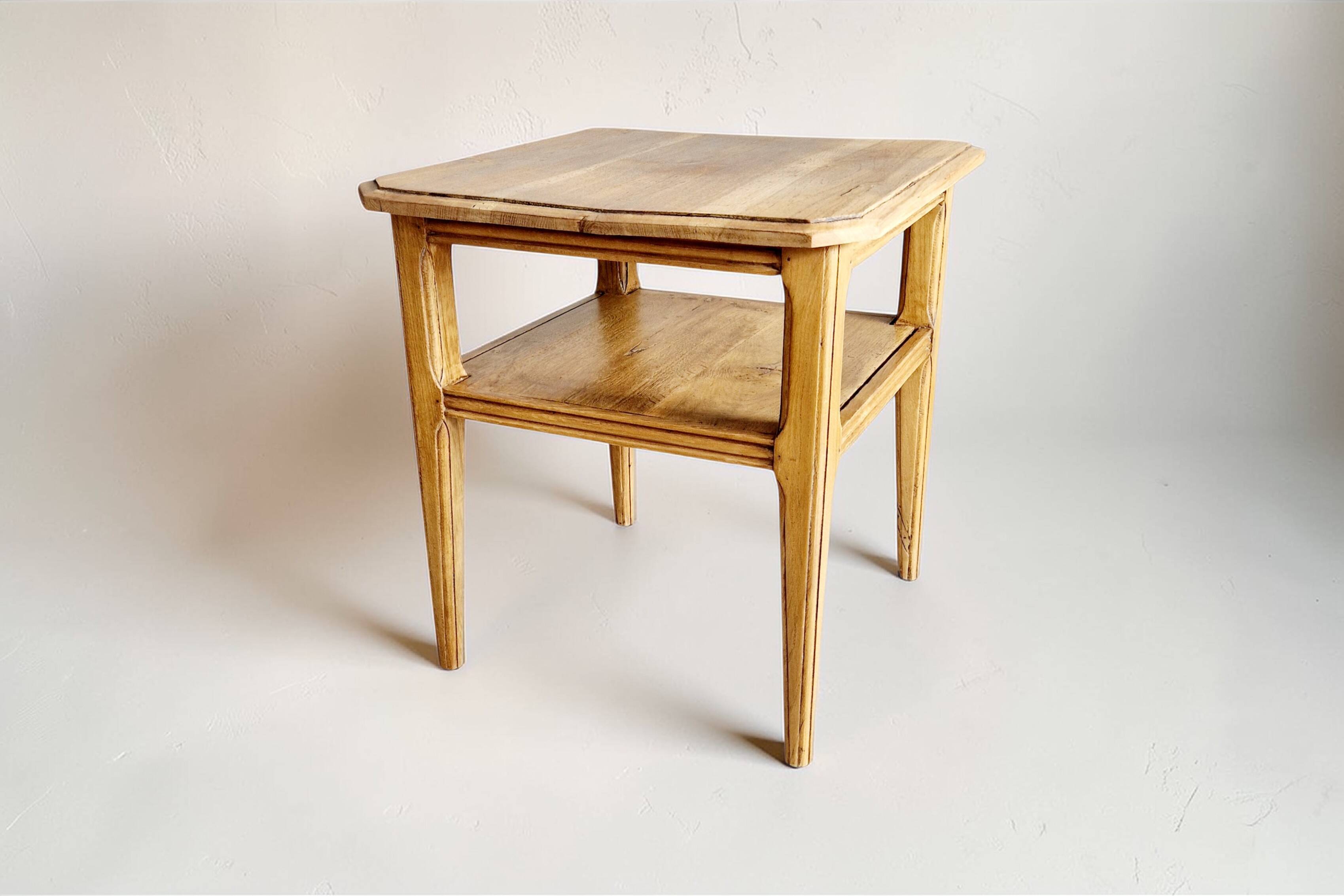 Table d'appoint, bout de canapé en chêne massif, 1940