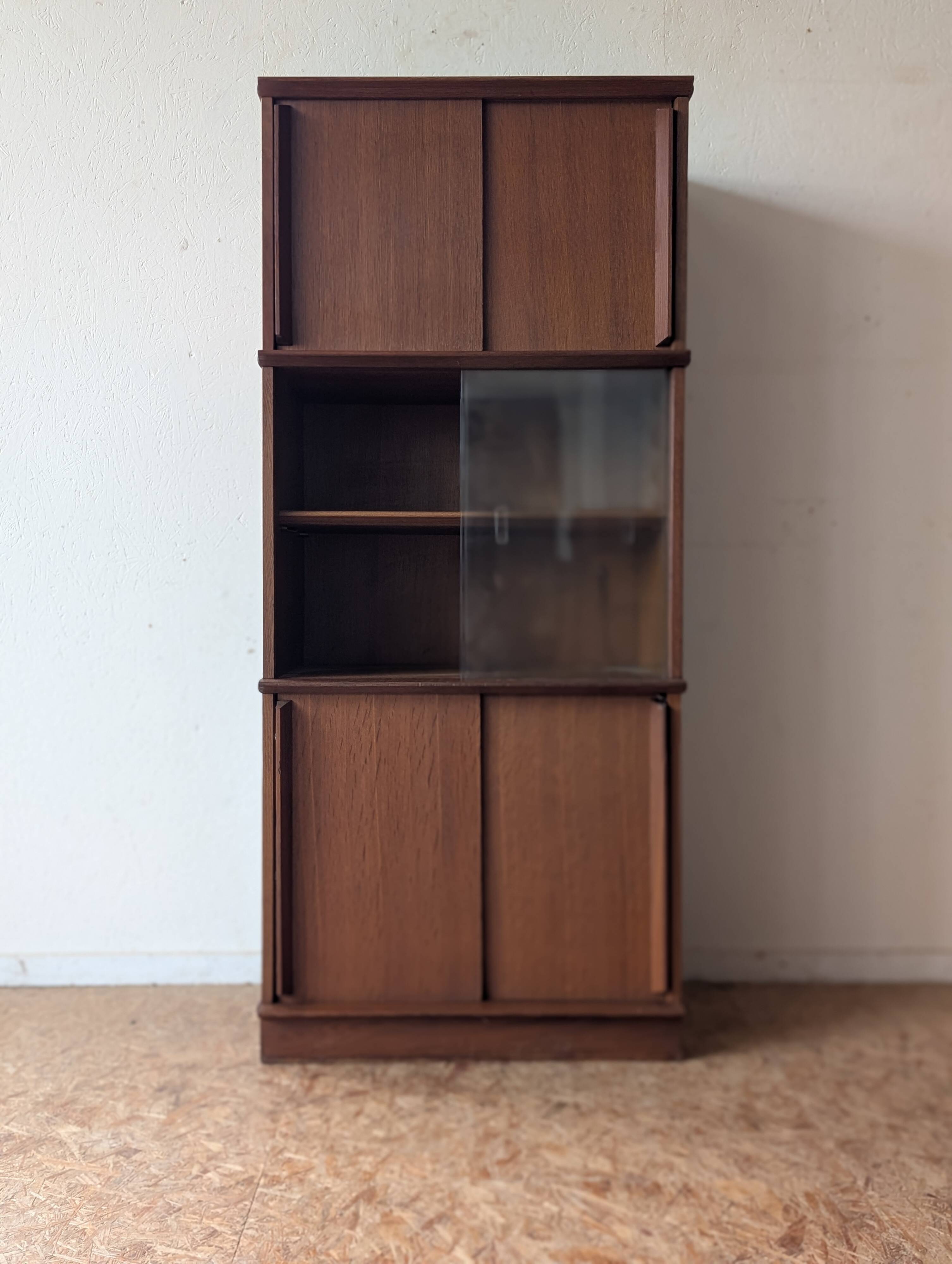 Asymmetrical Oscar furniture from the 60s/70s.