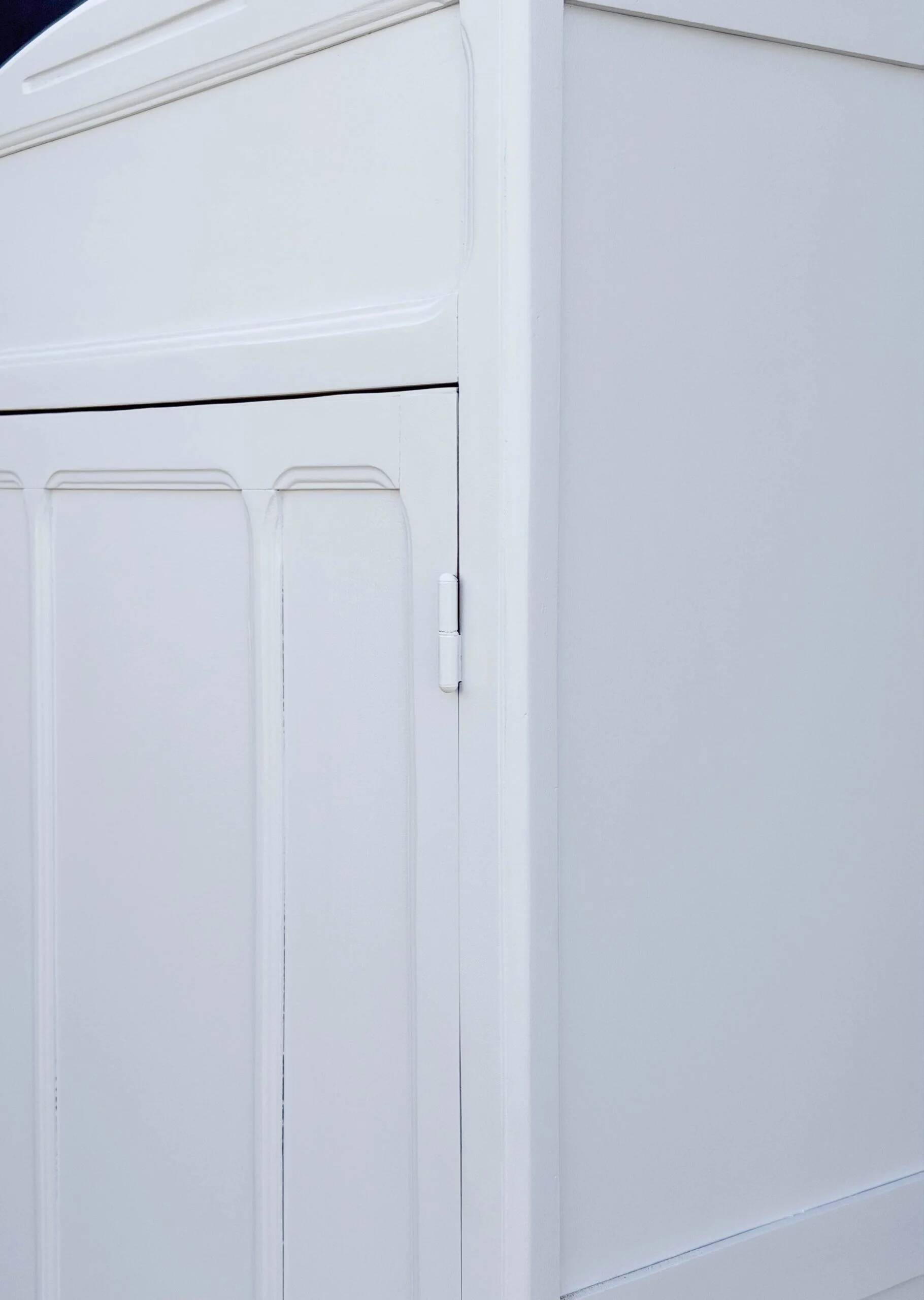 Armoire parisienne