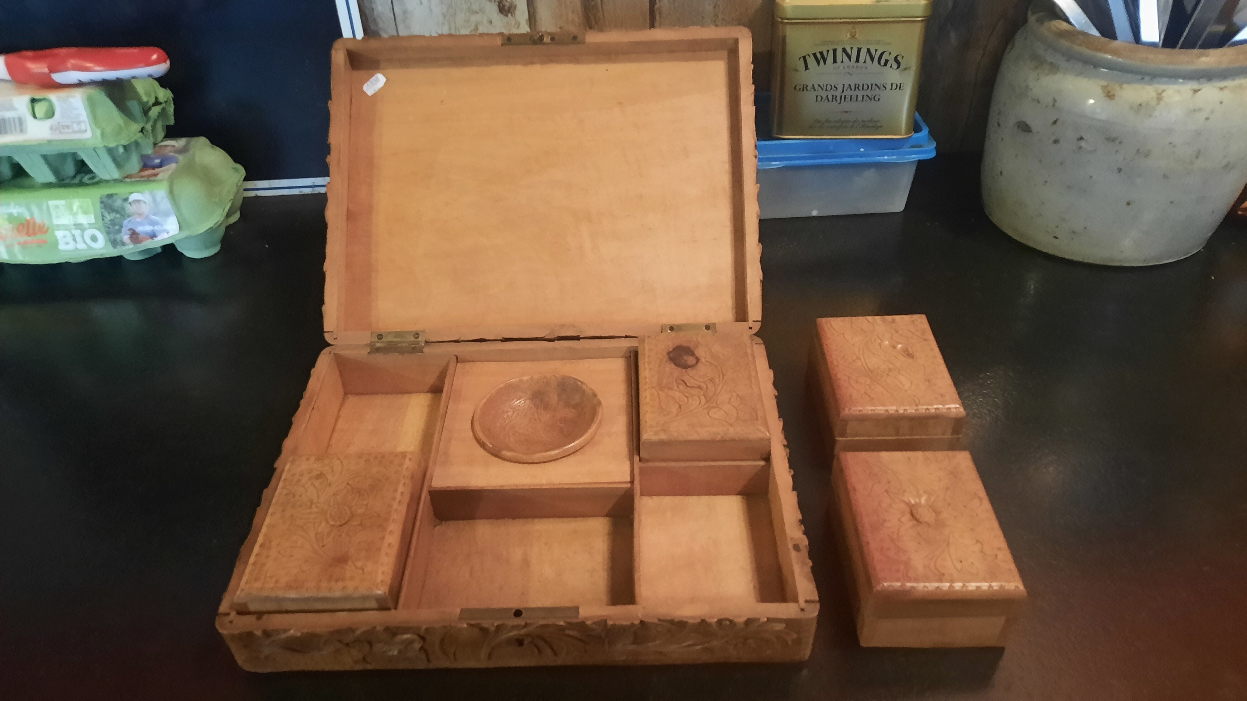 Tobacco box