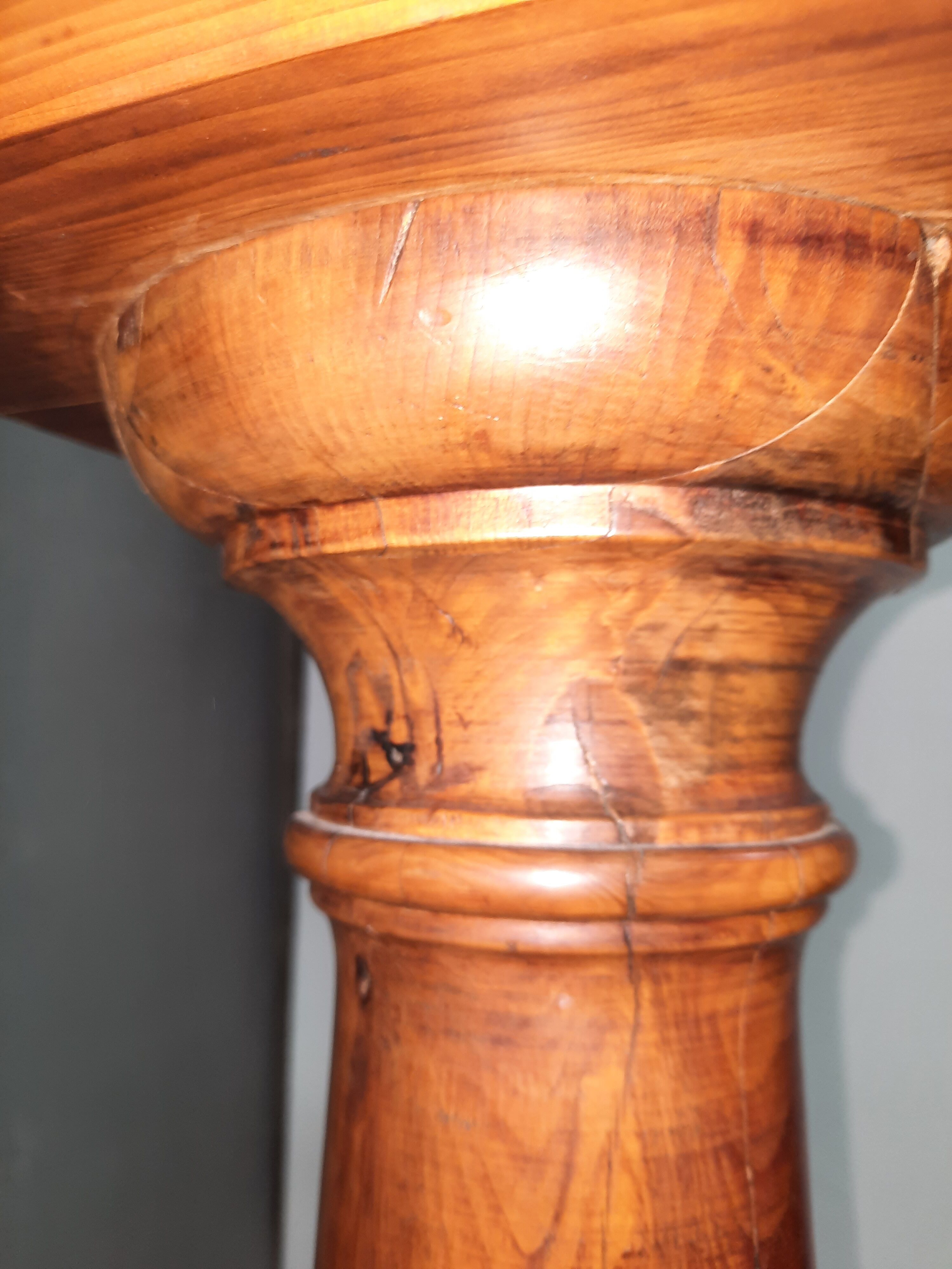 Cylindrical selette in solid wood