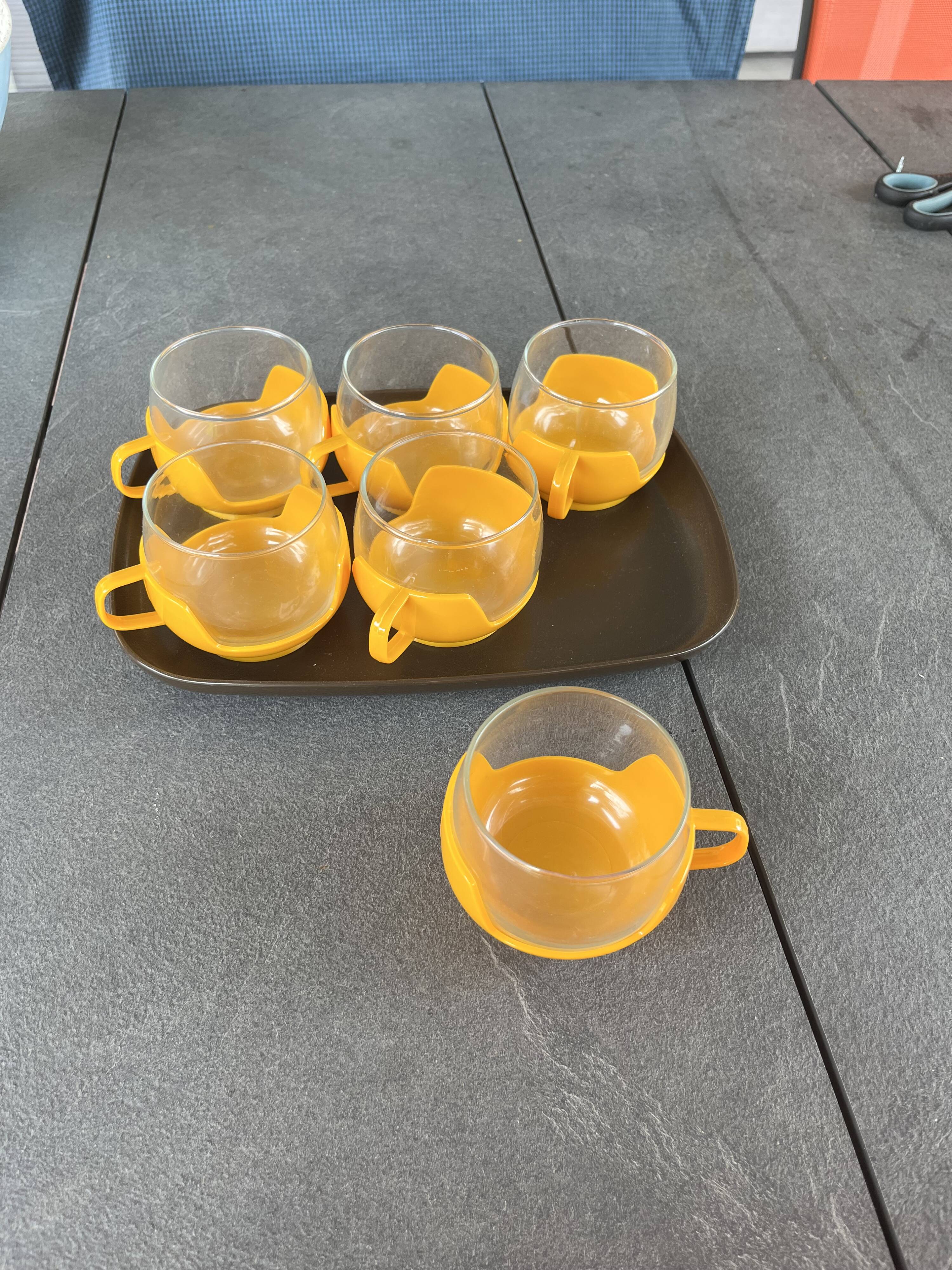 Set of 6 coffee cups and vintage tray