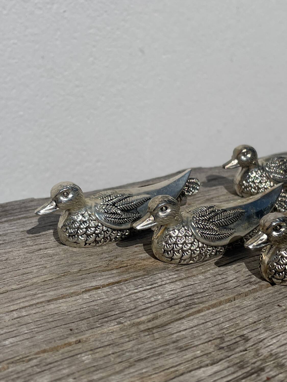12 silver metal duck knife rests