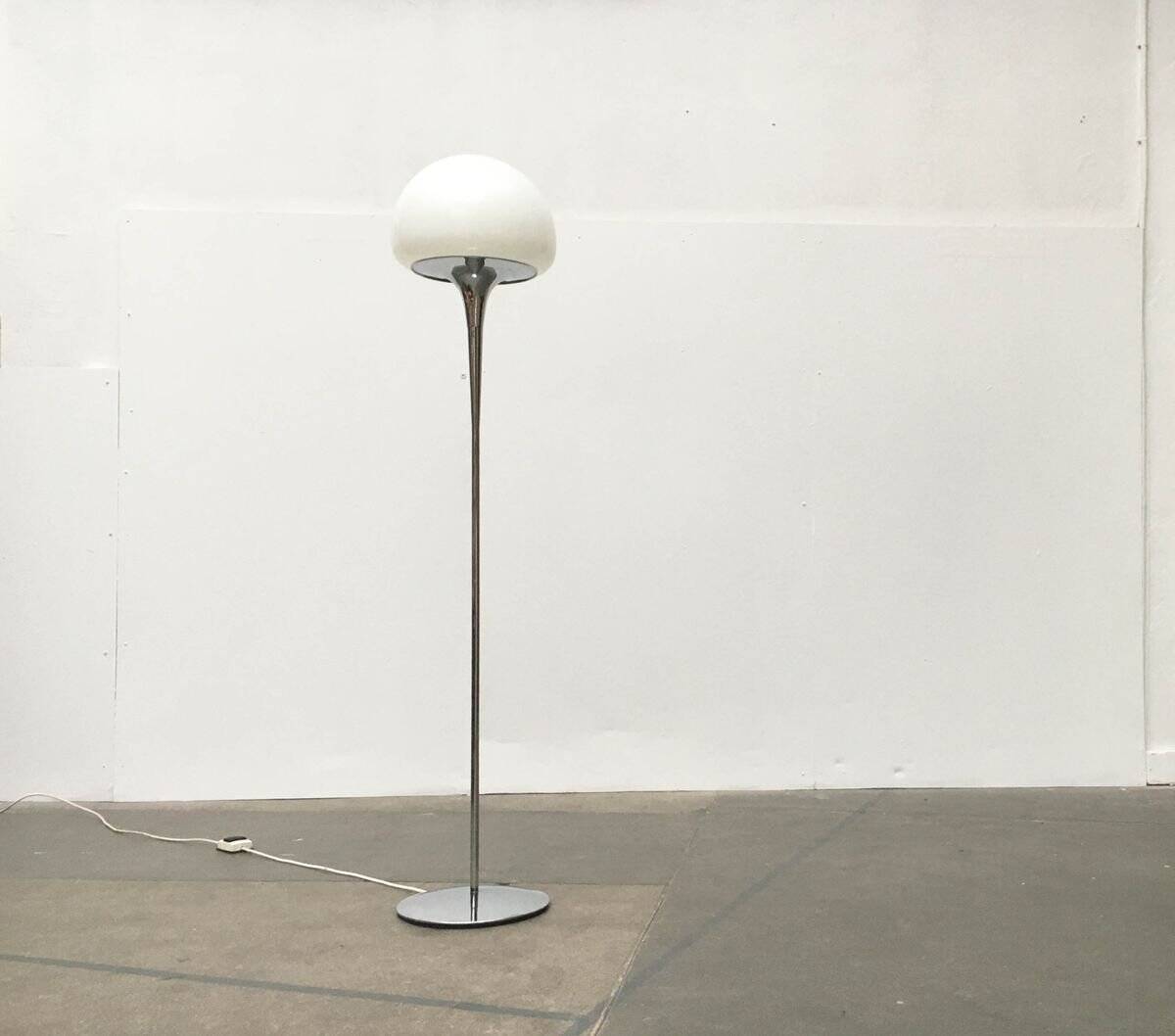 Mid-century Italian floor lamp by Goffredo Reggiani for Reggiani.