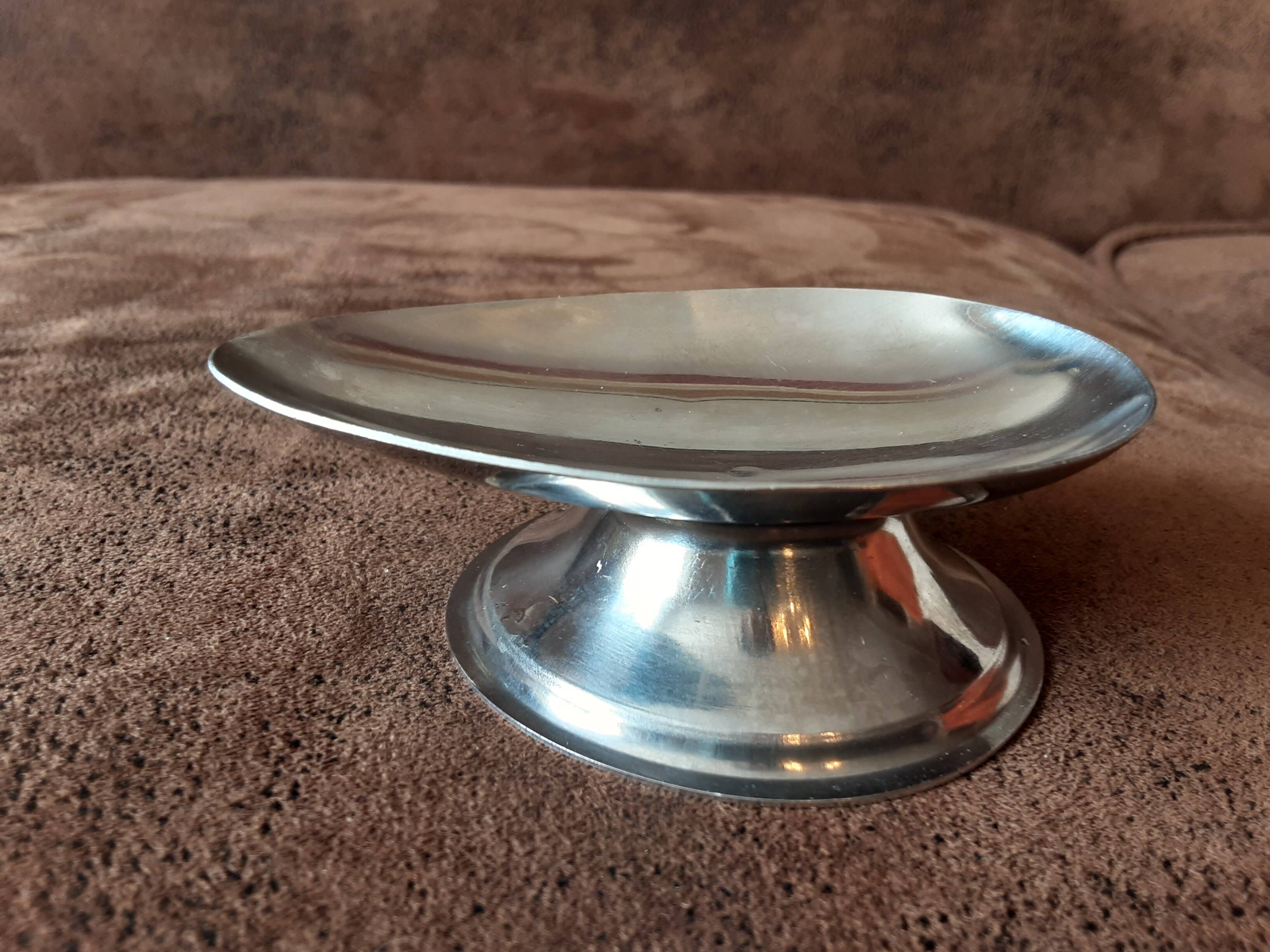 Set of stainless steel spoons