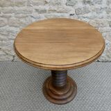 Pedestal table with press screw foot