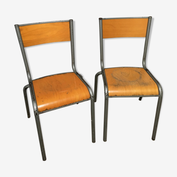 Duo de chaises d'école