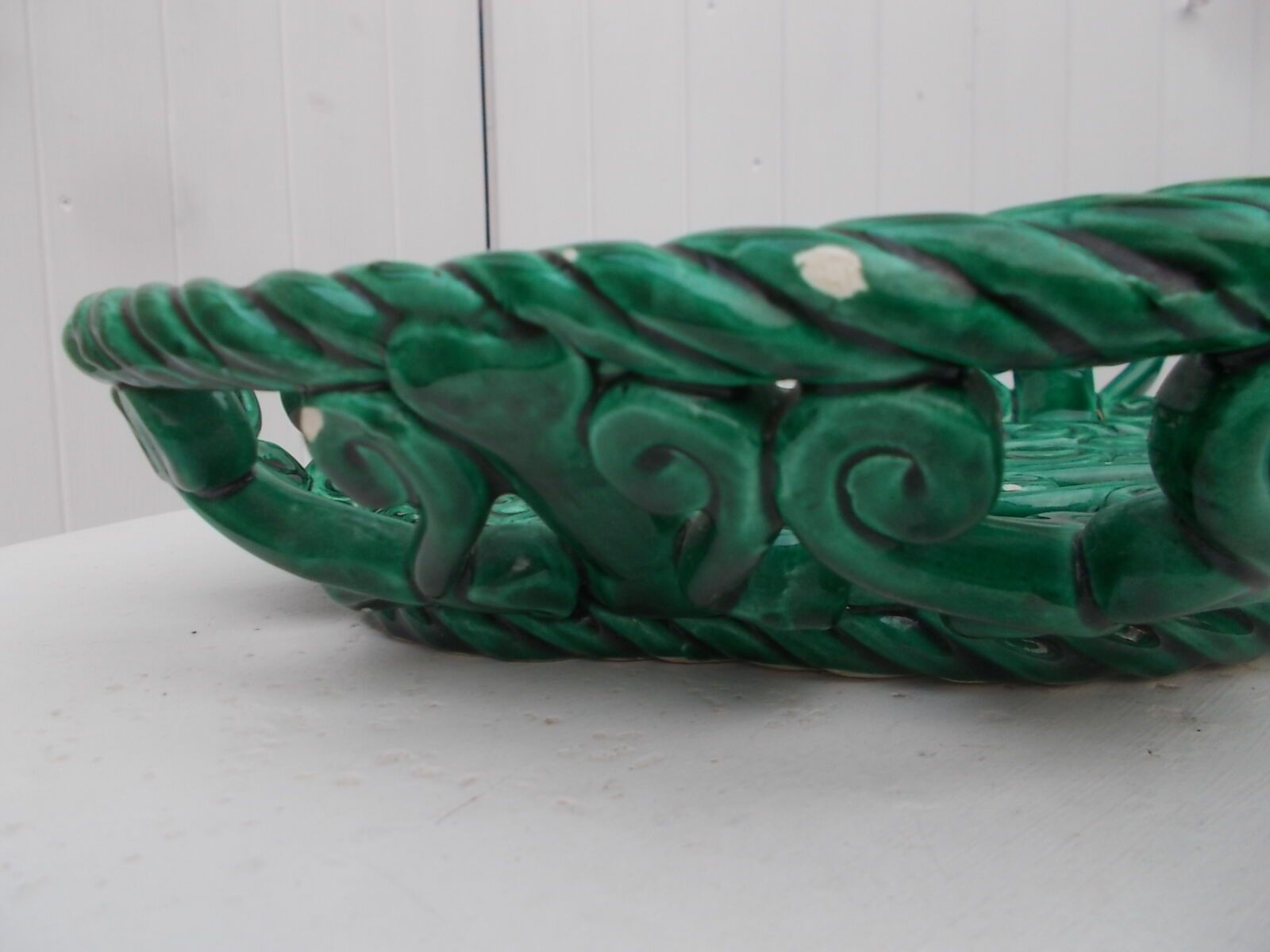 Braided ceramic fruit cup