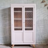 Beautiful vintage display cabinet