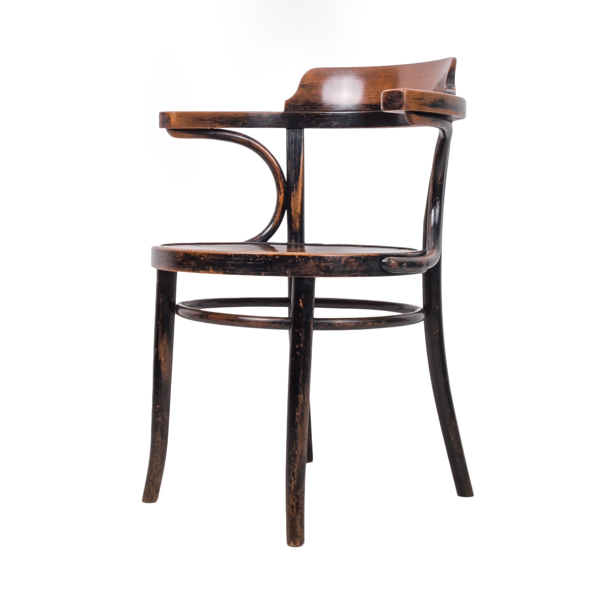 Armchair proj. M. Thonet, 1920