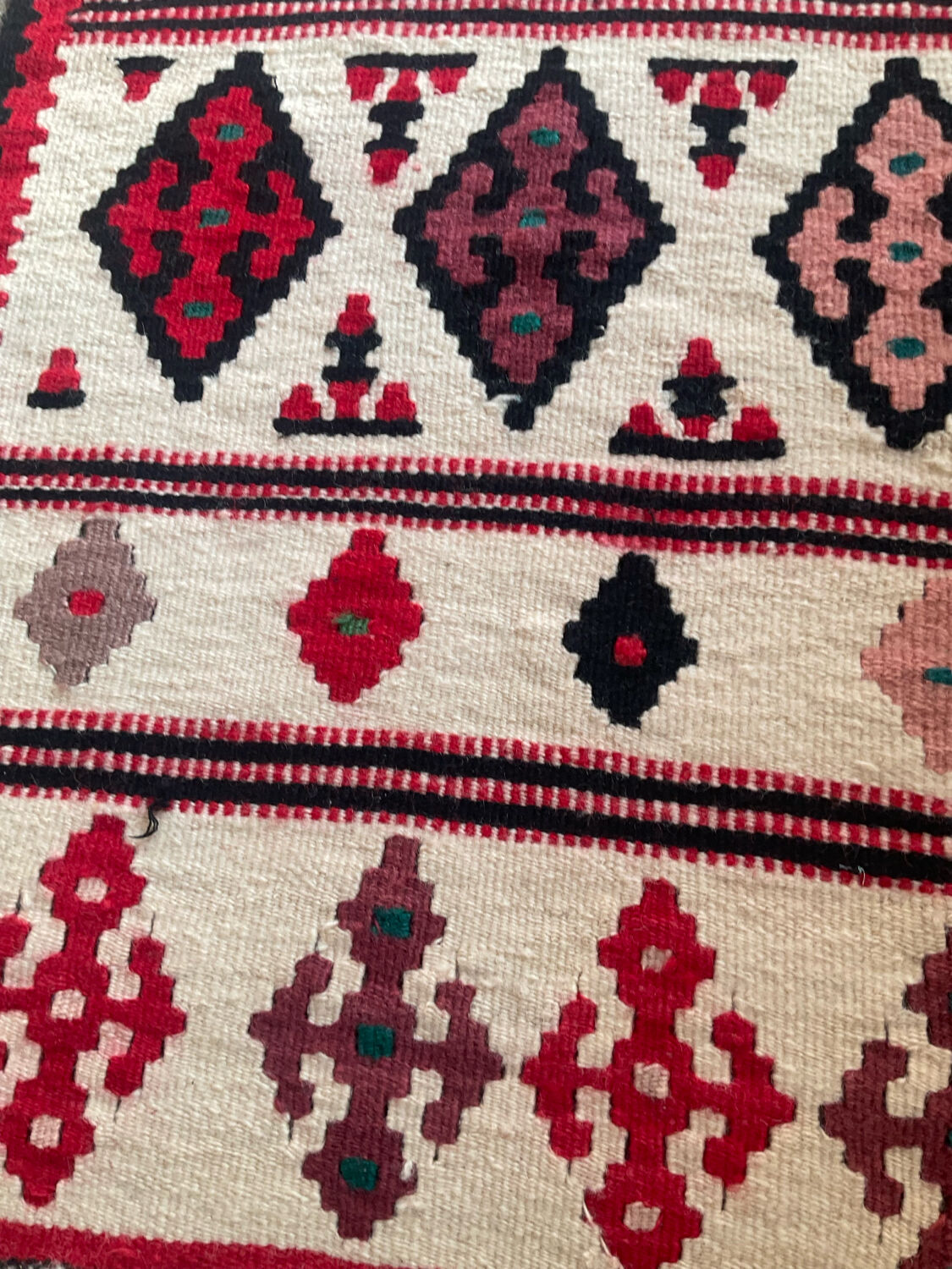 Vintage woven wool Kilim rug