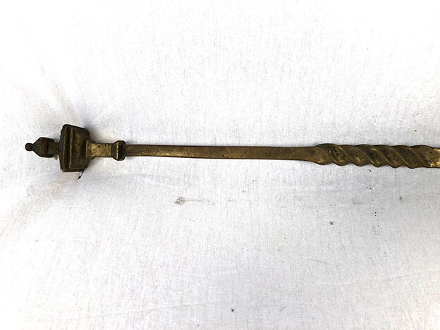 Lot of a pair of chenets and front of gilded bronze fireplace, nineteenth