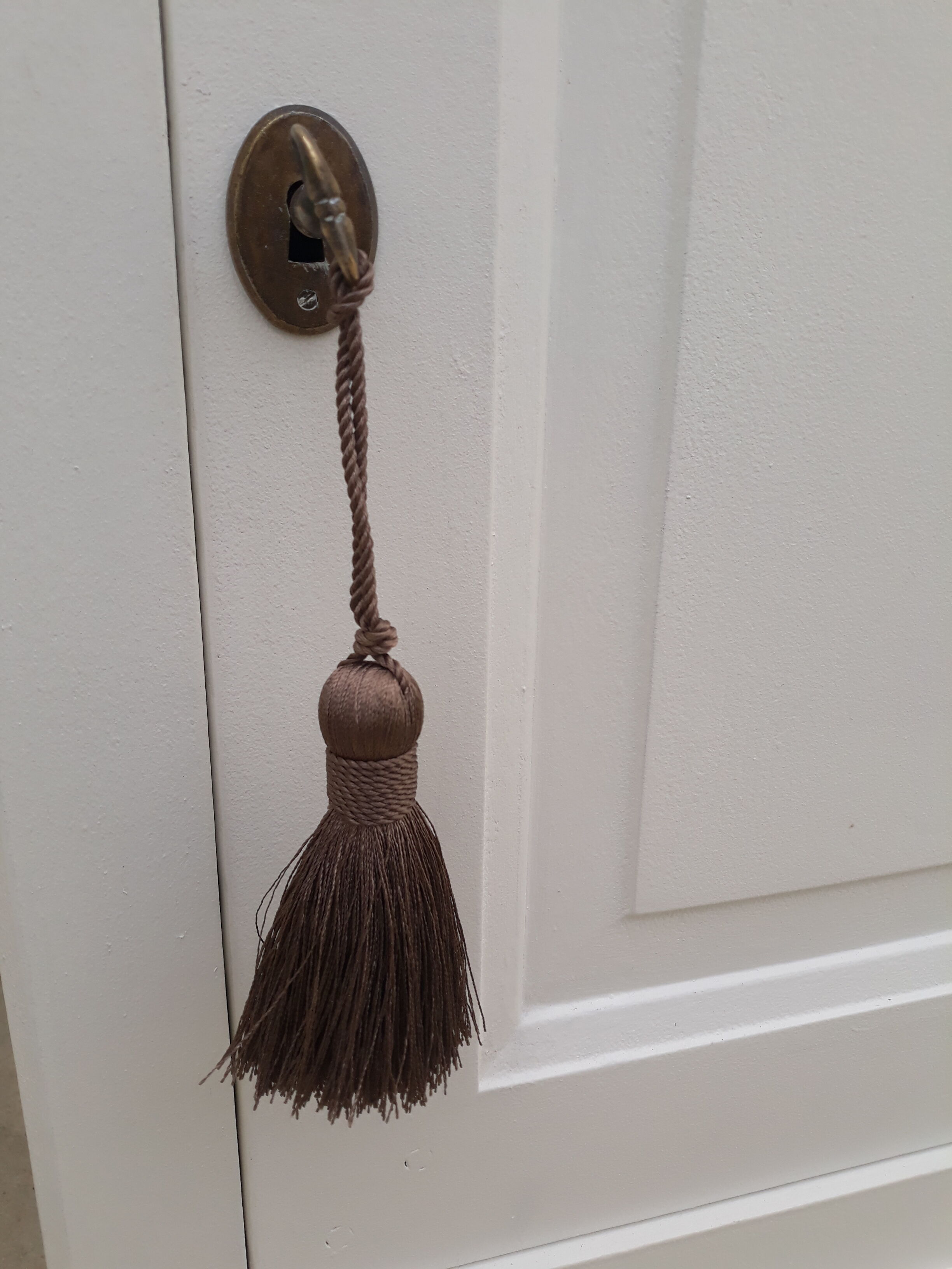 Louis Philippe-style confectioner