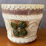 Vintage slip pot cache
