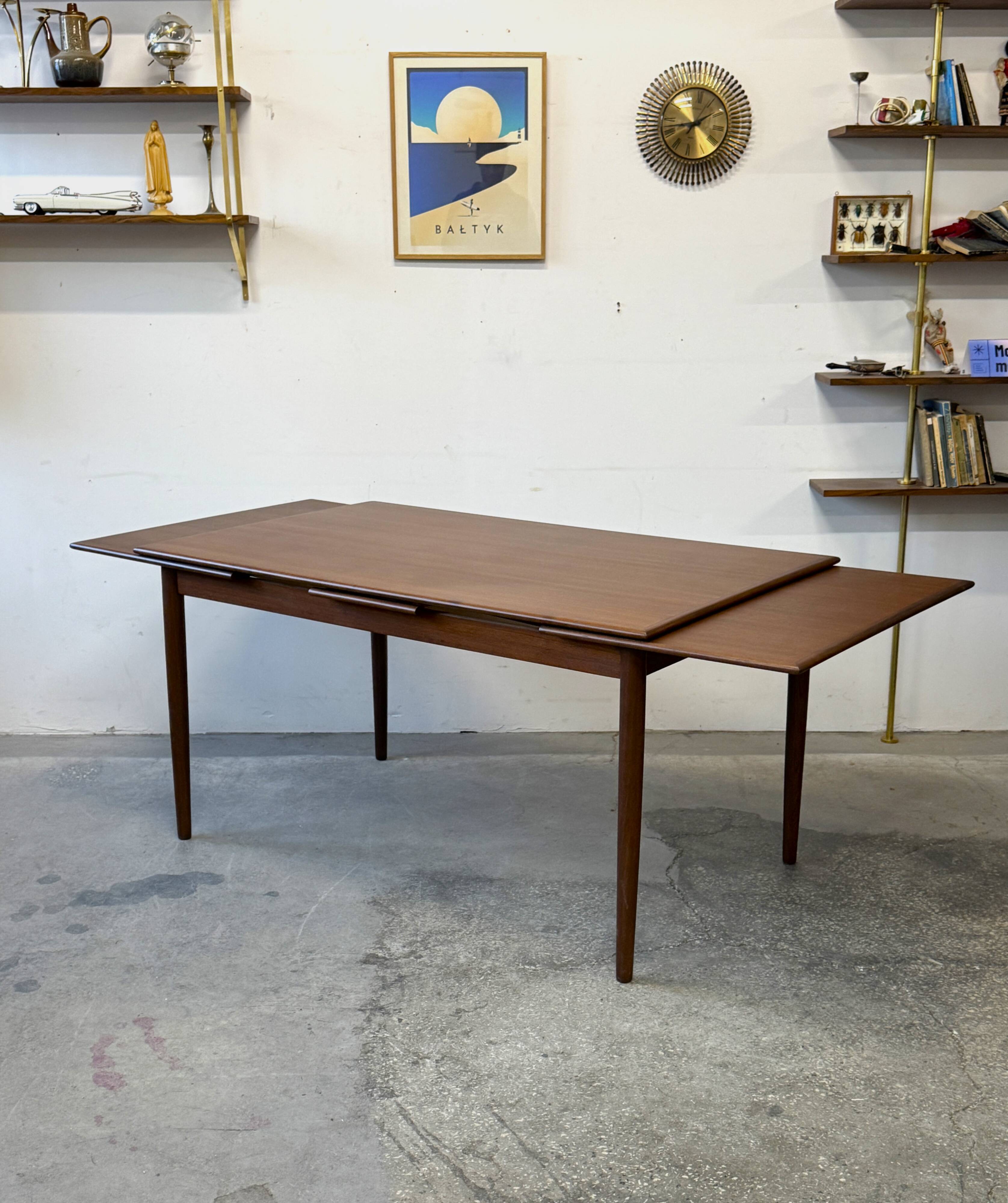 Extendable teak table, Denmark 1960s/1970s, mid-c vntg