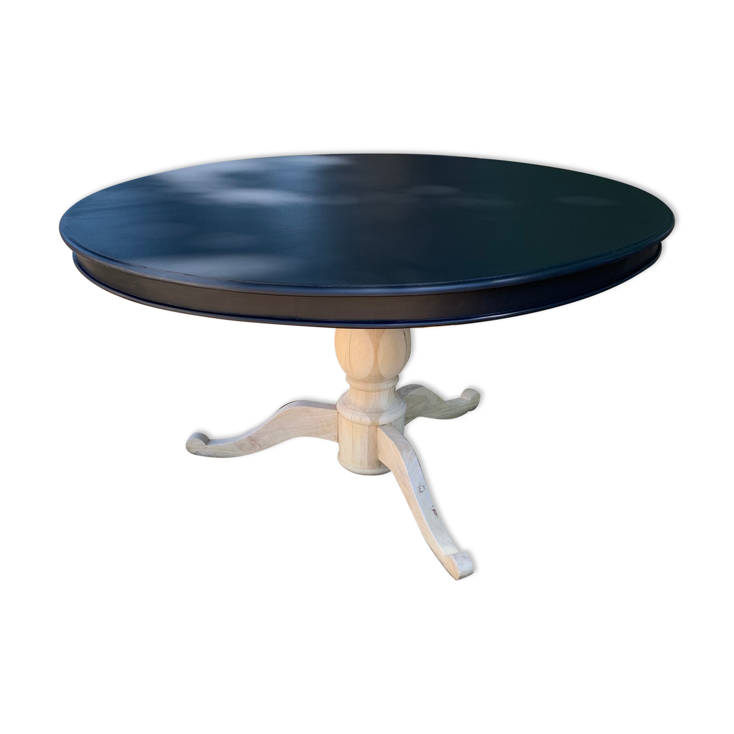 Round table