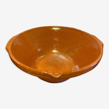 Antique salad bowl in glazed terracotta